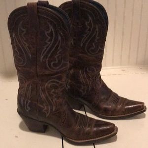 Size 8 Ariat Women’s Runaway Square Toe Boots